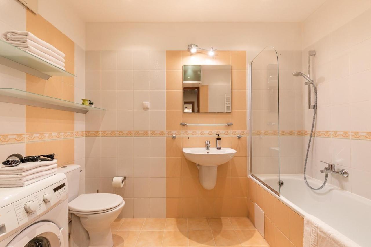 Rent Like - łucka 15 Lägenhet